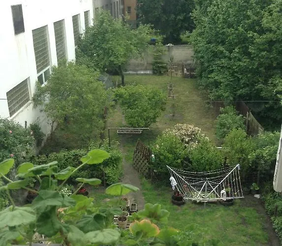 At 게스트하우스